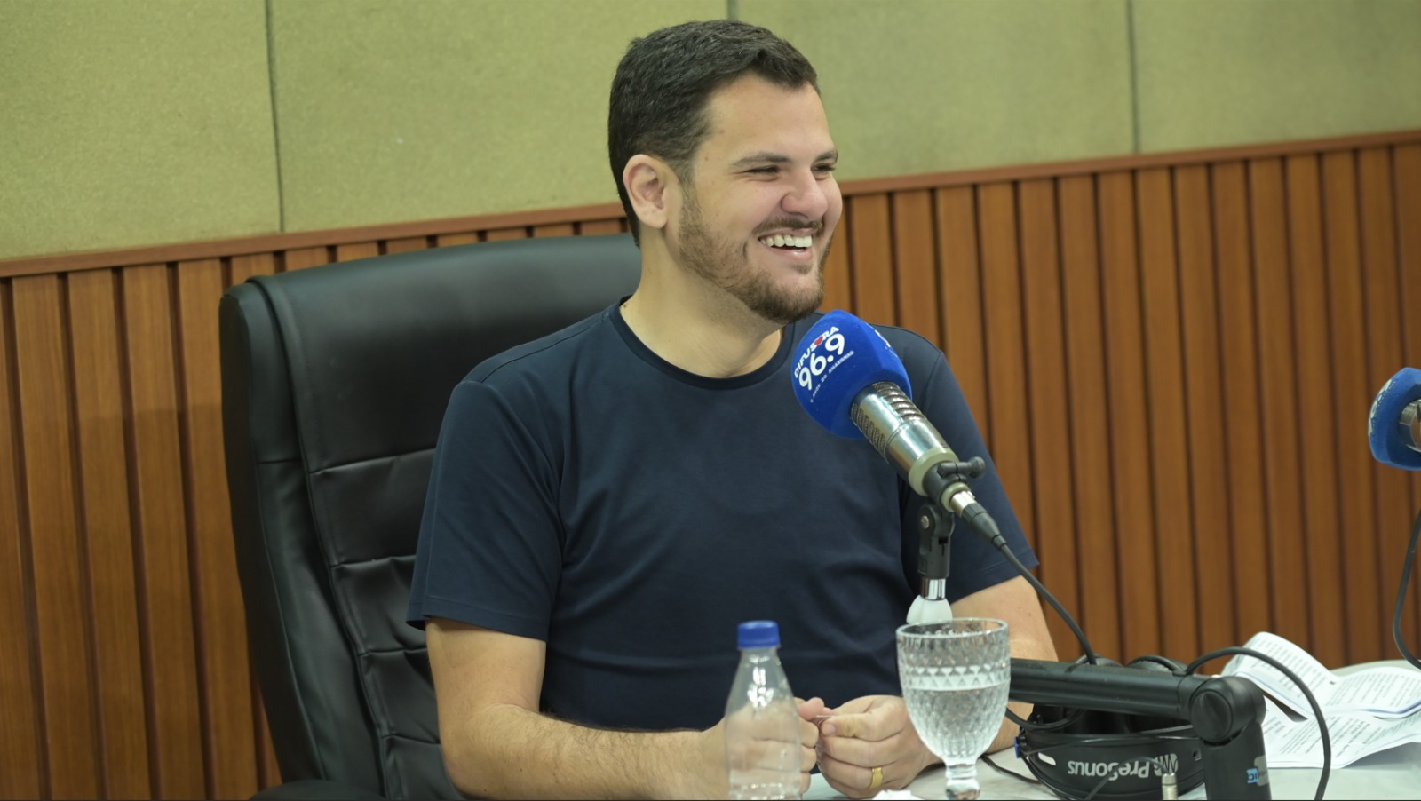 Na Difusora, Renato Júnior anuncia mudanças no secretariado em primeira entrevista como prefeito