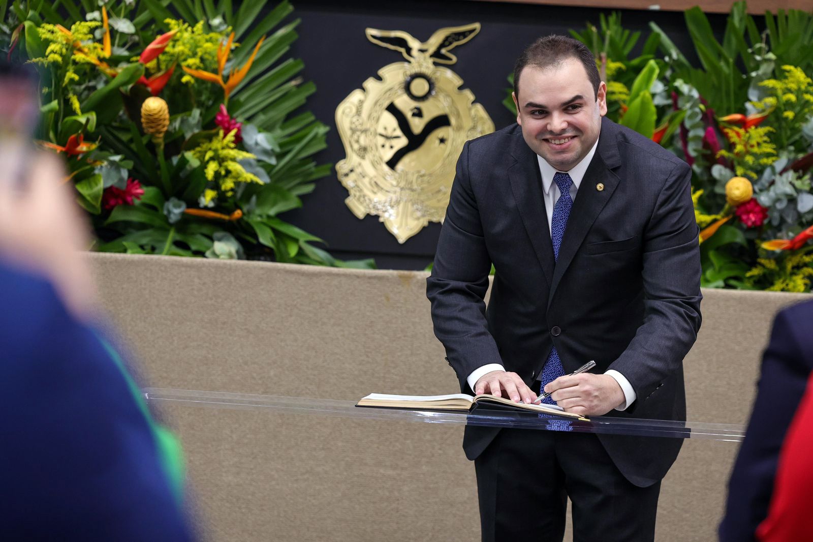 Roberto Cidade é eleito governador do Amazonas em eleição indireta realizada na Aleam